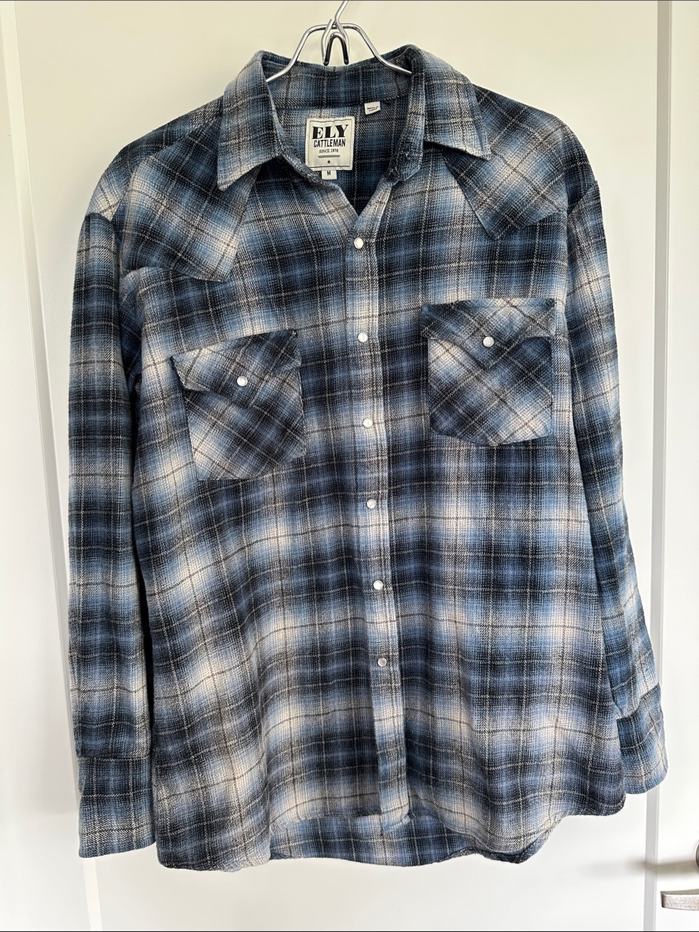 Ely Cattleman Blue and White Plaid Button-Down Pearl Snap Shirt Size M